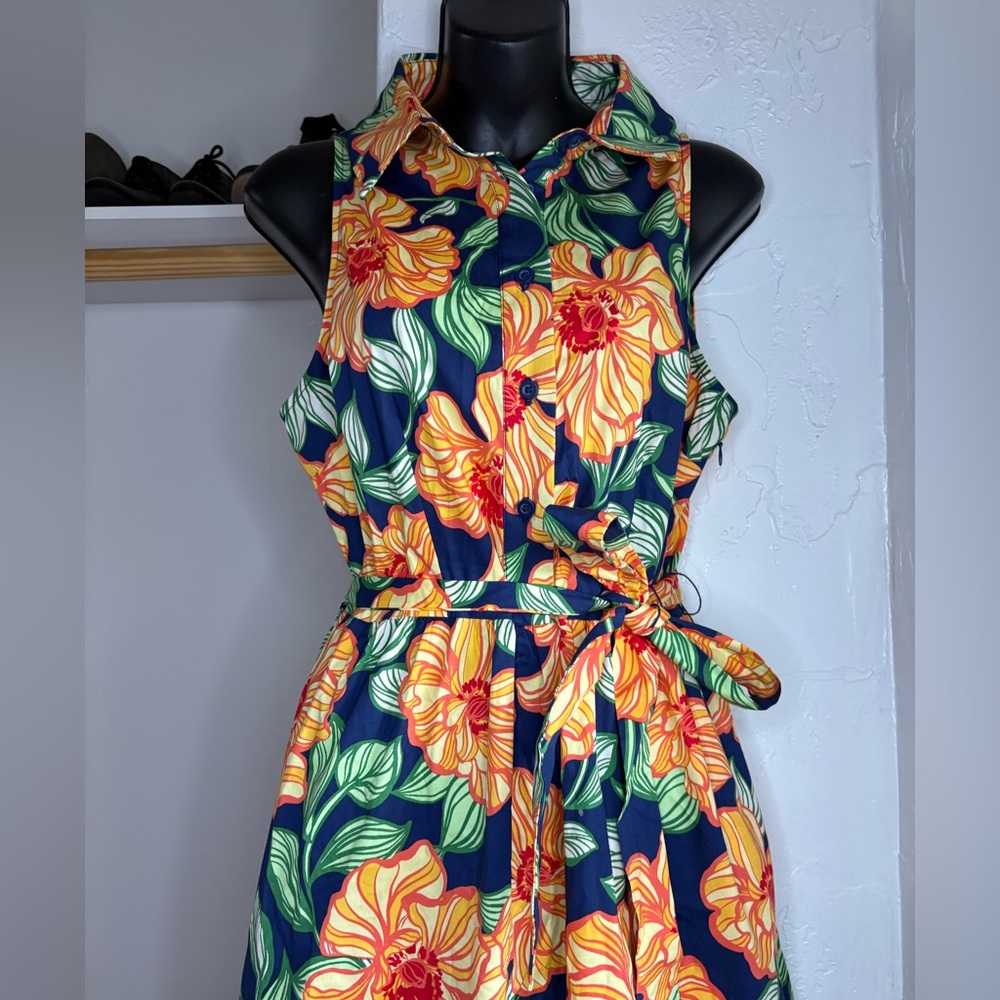Maggy London Navy Floral Tie-Waist Sleeveless maxi dress with Yellow Flowers 10 - Picture 8 of 9
